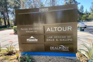 Read more about the article Dealpoint Monument sign Woodland Hills