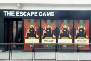 Window Graphics: Captivating window graphics for The Escape Game