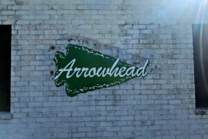 Read more about the article Arrowhead Brass Outdoor Signs Los Angeles 
