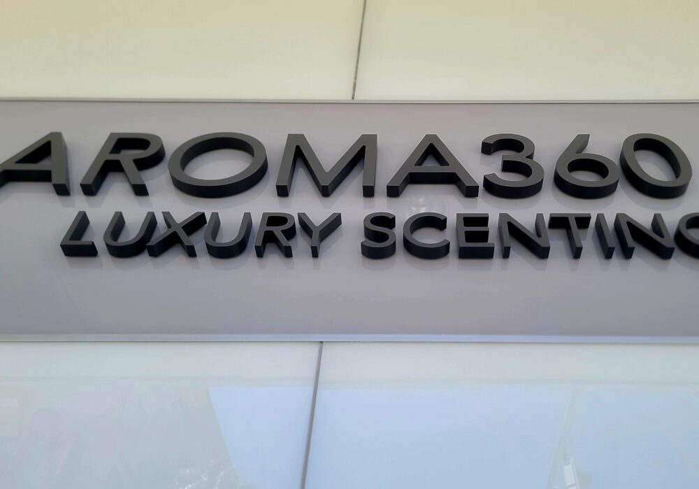 Aroma 360 Beverly Hills dimensional letters Beverly Hills