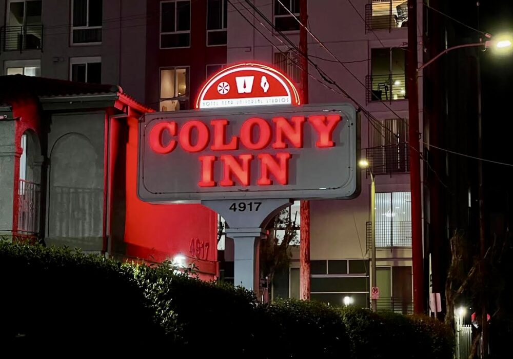 Colony Inn Channel Letter and Pole Sign Retrofits