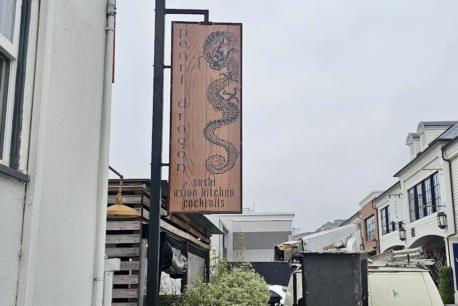 You are currently viewing Pearl Dragon Blade Signs Pacific Palisades