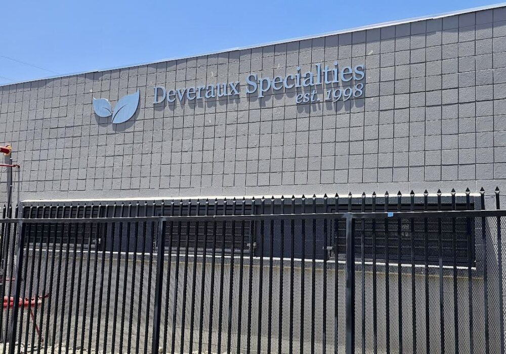 Deveraux Specialties Outdoor Signs Los Angeles 