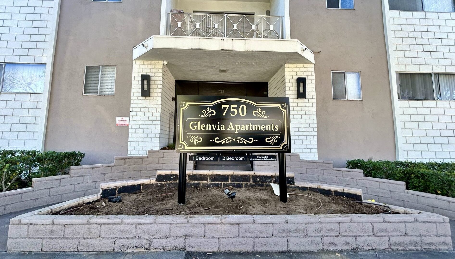 You are currently viewing Glenvia Apartment Signage in Glendale 91206