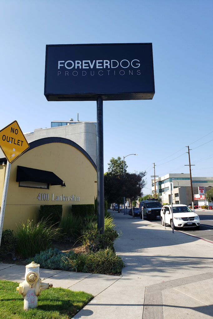 Pylon sign for ForeverDog in North Hollywood