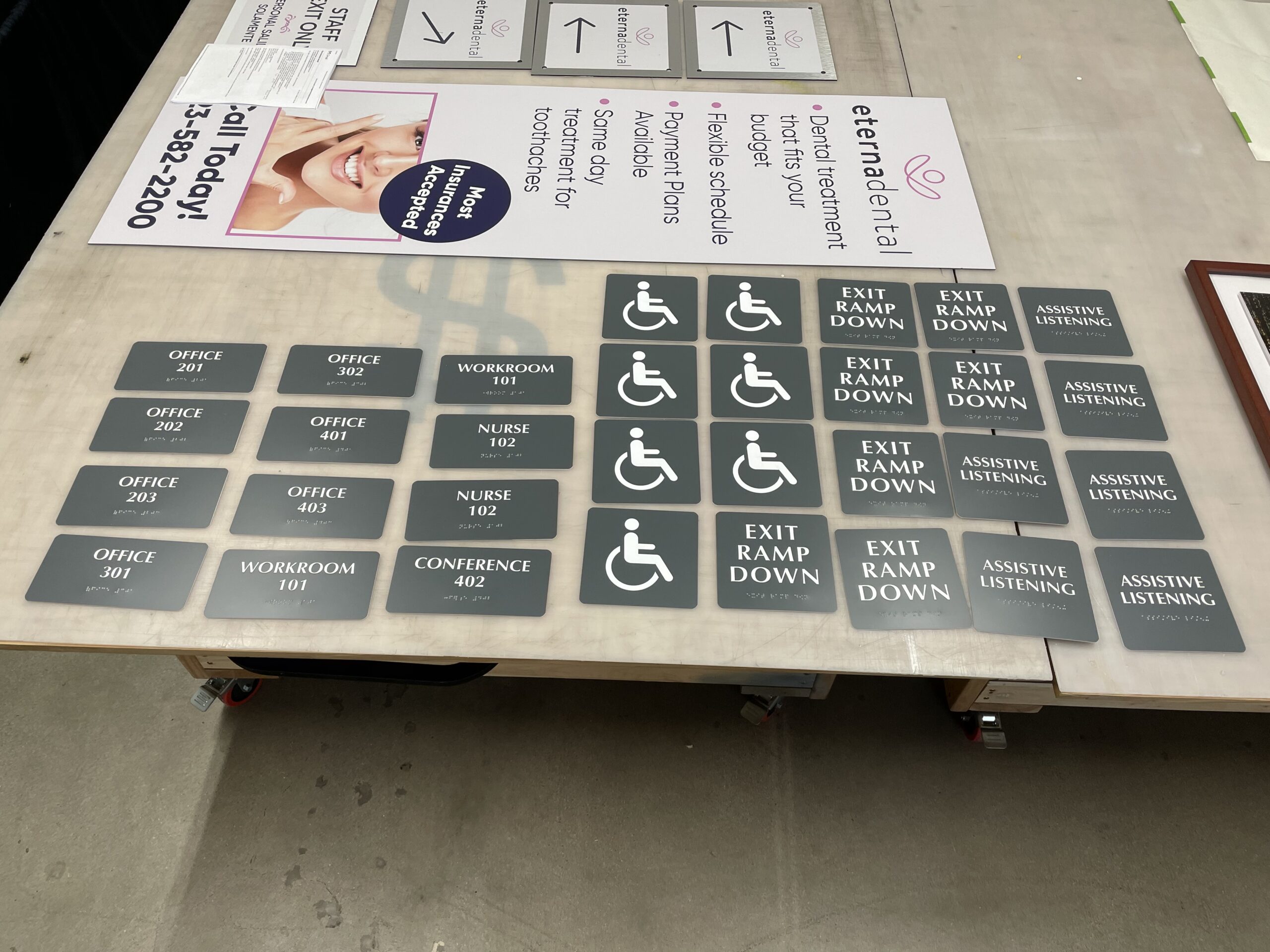 Sinanian Development Tactile Sign