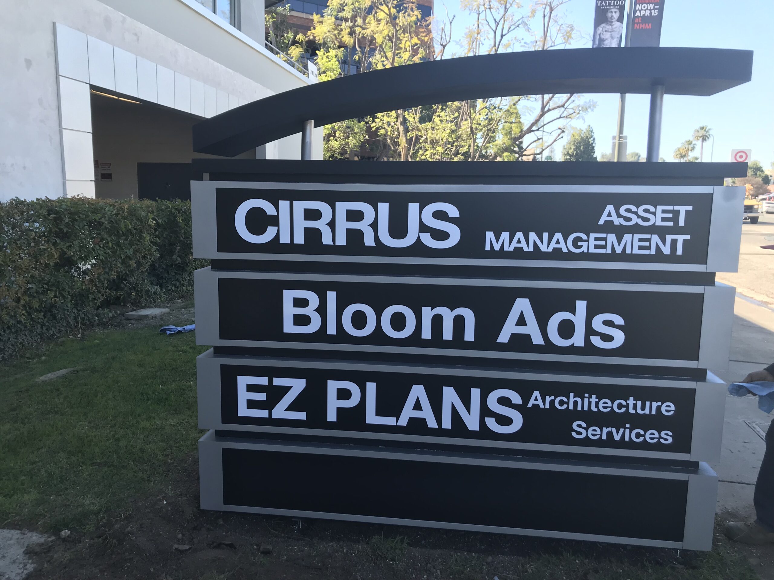 Cirrus Monument Sign